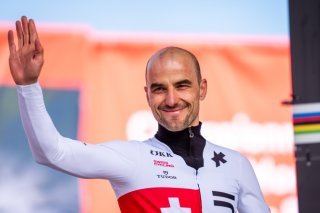 Nino Schurter a savouré sa dernière course aux Mondiaux KEYSTONE/MAXIME SCHMID